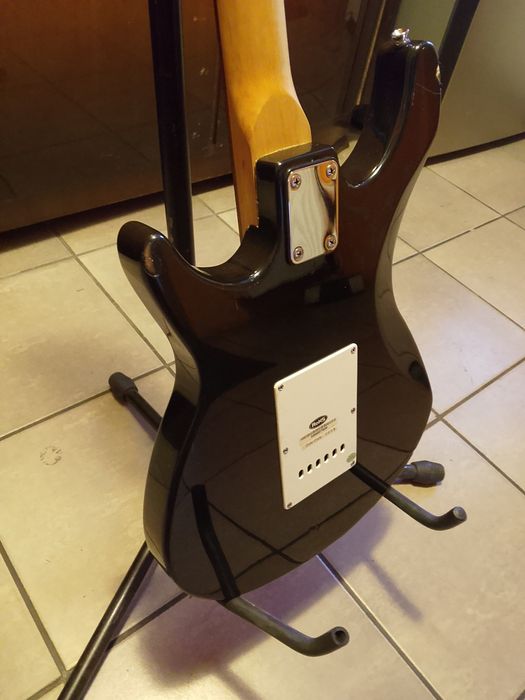 Gitara elektryczna El Toro Behringer