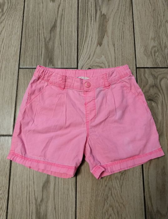 Dziewczęce krótkie spodenki