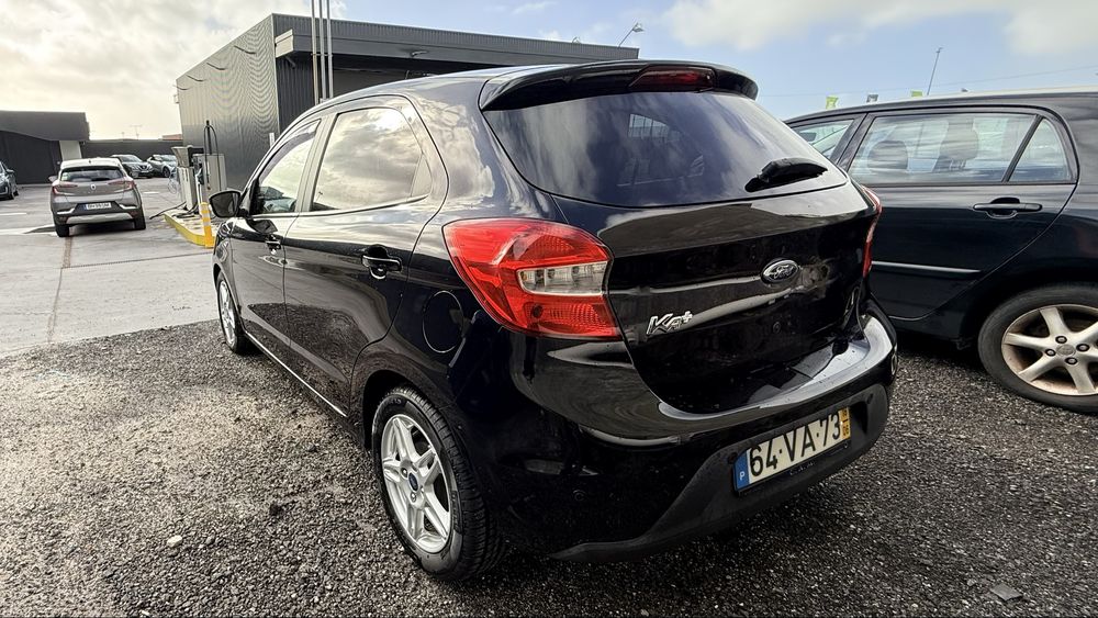 Ford Ka+ em excelente estado