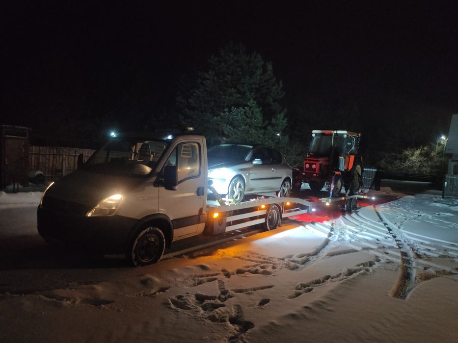 Laweta Transport 24H smochodów osobowych busów sprzentu rolniczego