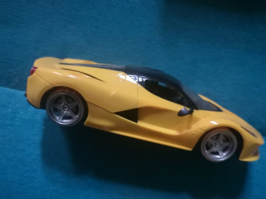 Żółte auto nie działa pilota brak