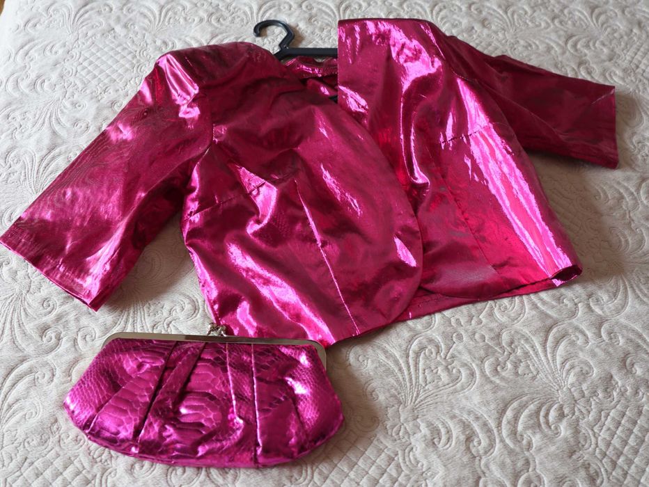 Jaqueta rosa usada uma vez