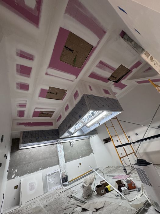 Trabalhos em pladur, tetos, divisórias barramento, pinturas