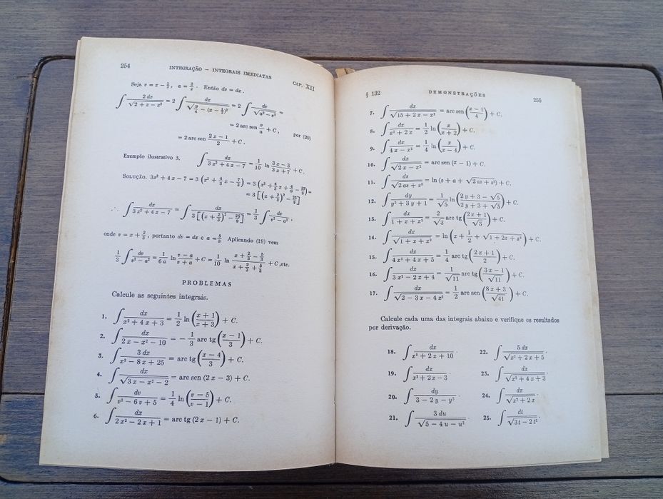 Livro "Elementos de Cálculo Diferencial e Integral"