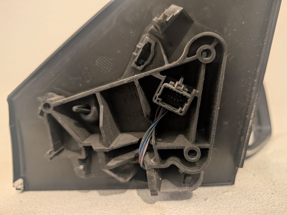 Retrovisor / Espelho Direito Renault Megane III (2009-2014)