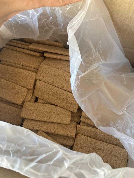 Некондиция -шоколад, печенье, конфеты, рулеты.