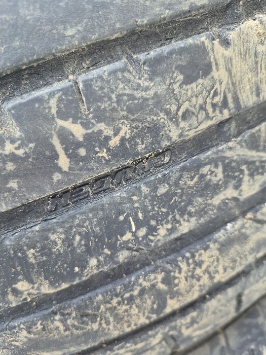 Продам шини  Kumho 365.65.r17