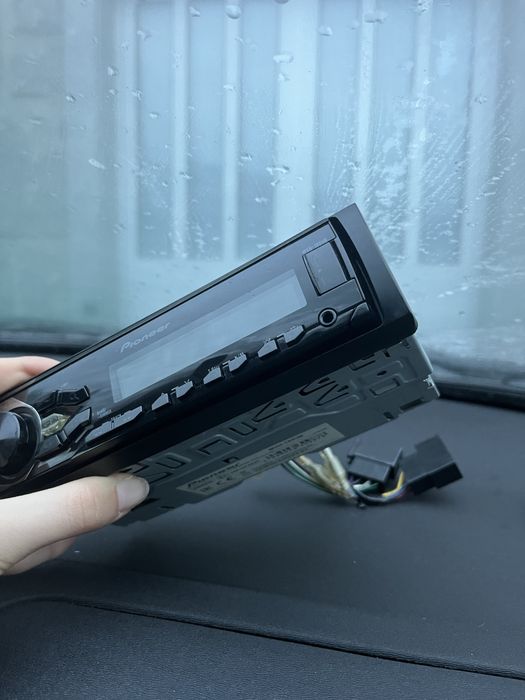 Autoradio Pioneer MVH-180UB