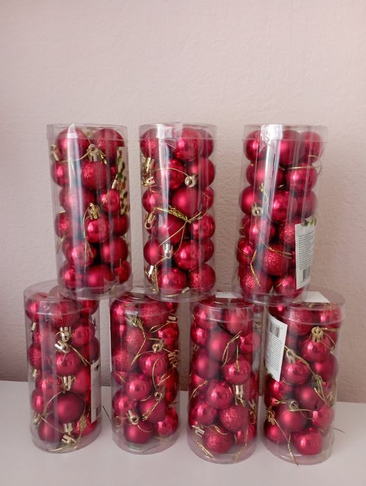 Новорічні кулі..