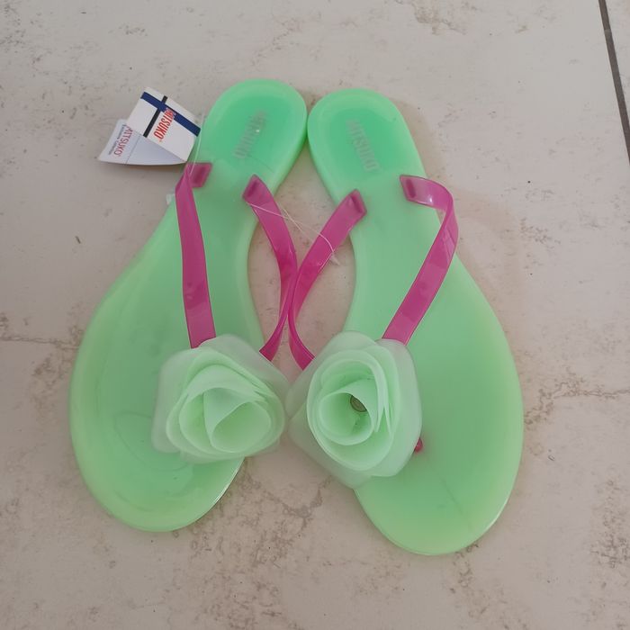 Klapki firmy Mitsuko neonowe nowe 40