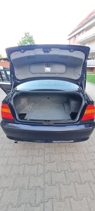 BMW E46 318i 143 KM LPG  8 lat w jednych rękach