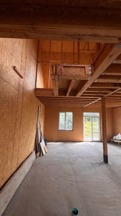 Продаж 1/2 будинку (дуплекс) 102 м2, 6 с земельної ділянки, Малютянка
