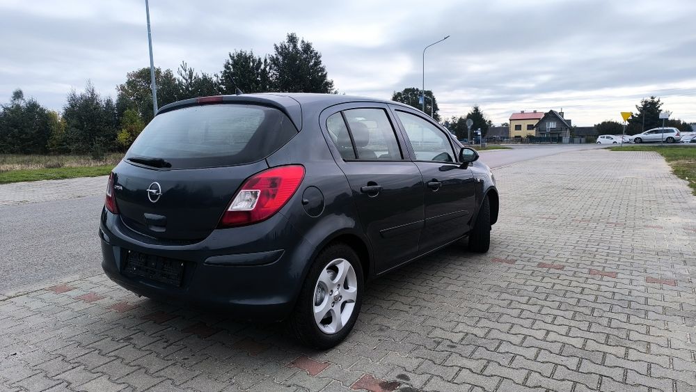 Opel Corsa D benzyna