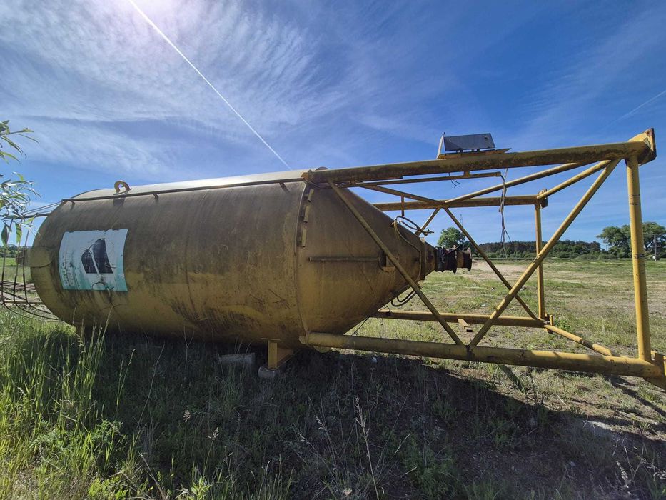 Silos do cementu / materiałów sypkich [50t / 35 m³] – z konstrukcją