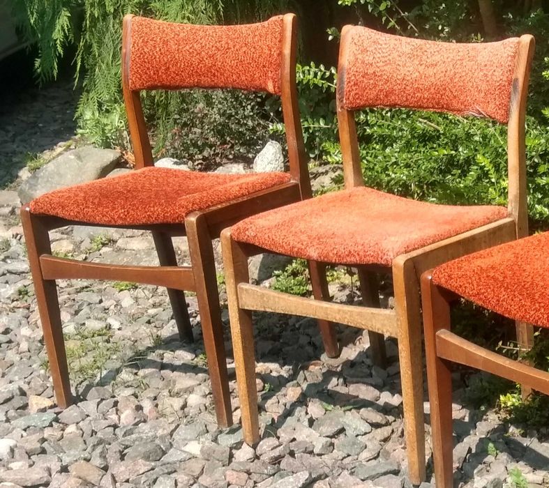 krzesła drewniane, też tapicerowane vintage, PRL