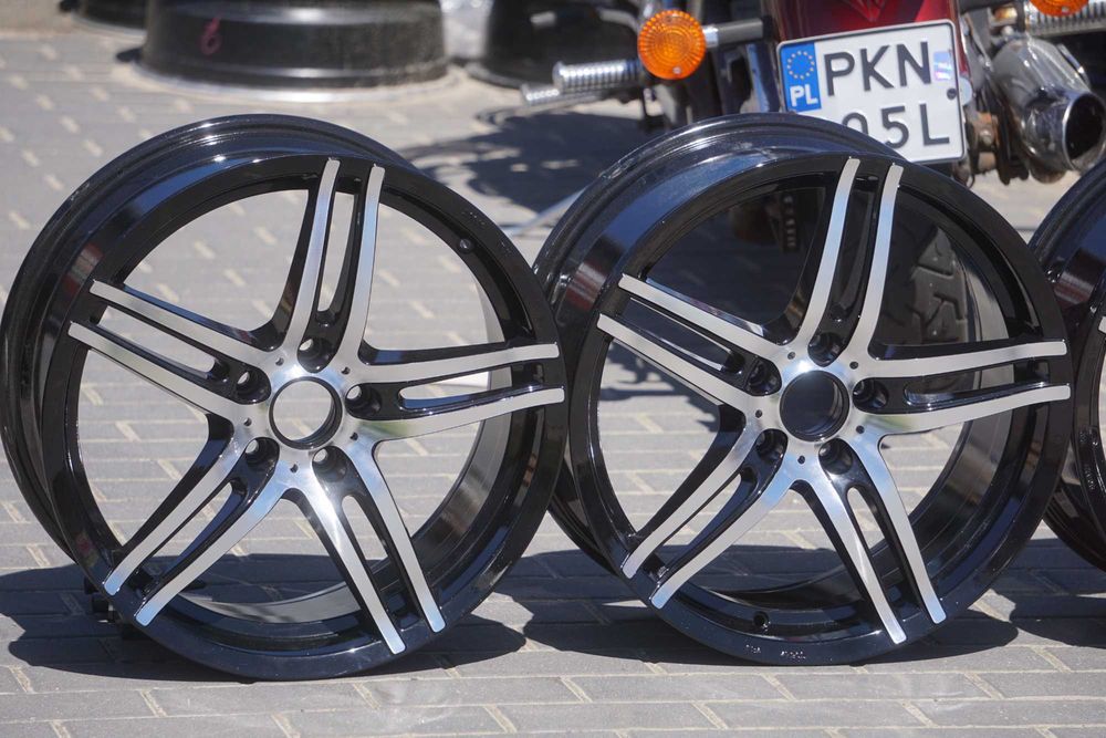 Alufelgi ADV 5x114,3 8Jx18 et35 cb72,6 w czarnym lakierze, front przetoczony cnc