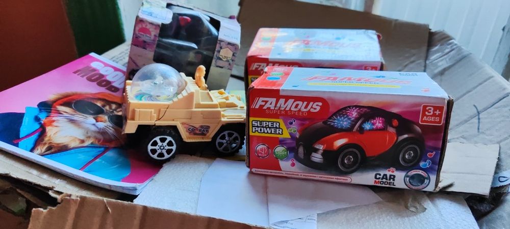 Всі разом іграшки,3  машинки нові