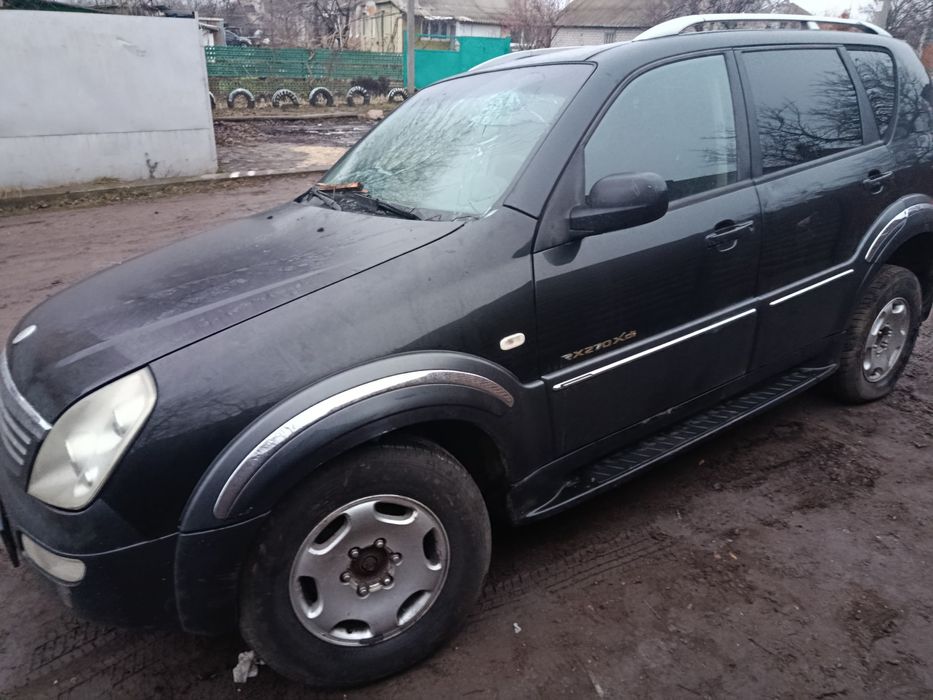 Продам кузов на детали.SSANG YONG REXTON 2,7 Dlzel
