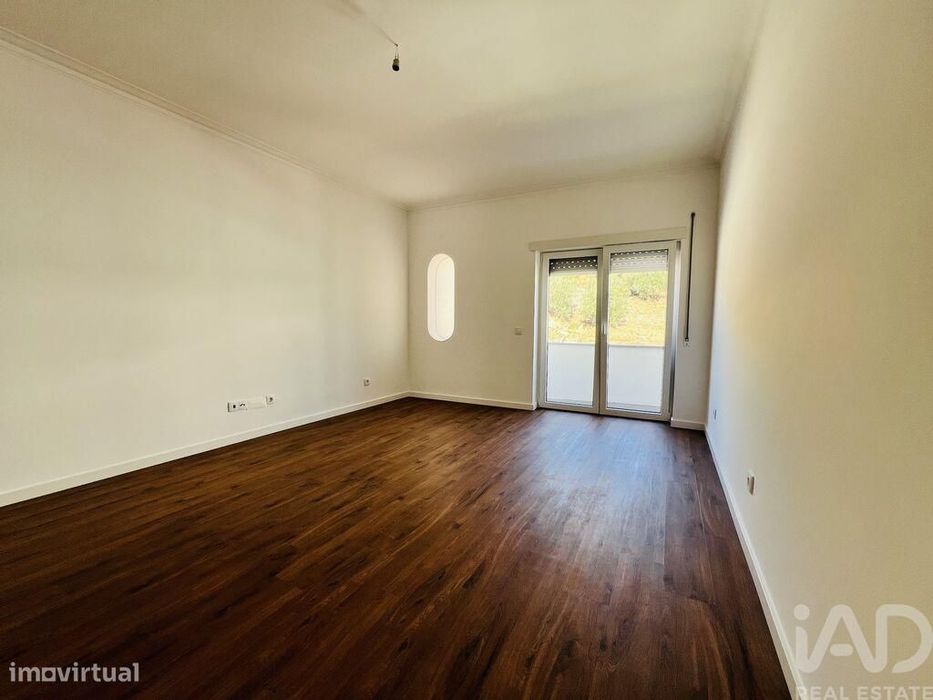 Apartamento T2 em Miranda do Corvo de 84 m2