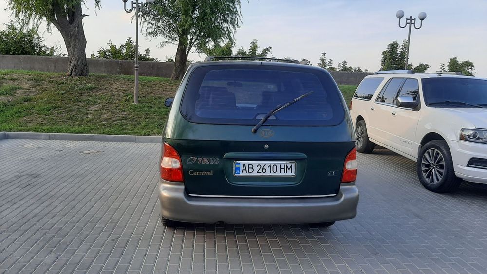 Кіа карнівал KiA