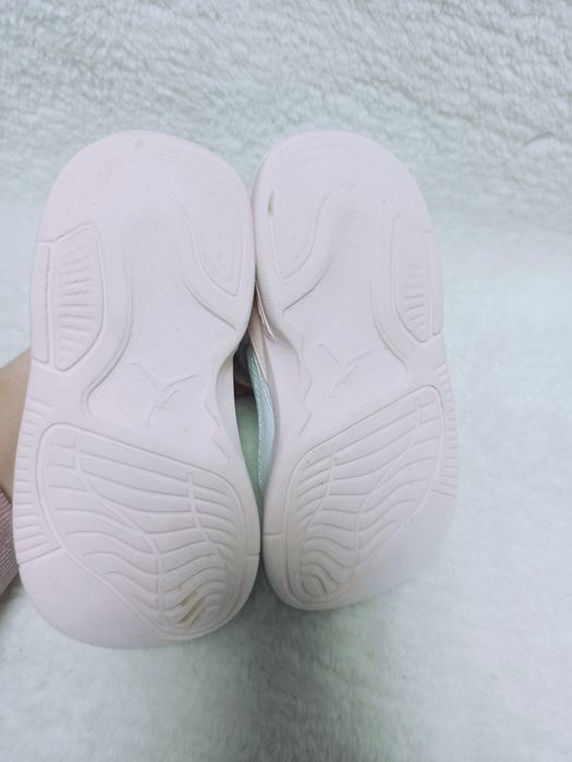 Оригінал NIKE Jordan,26 розмір, устілка 17 см,  кросівки для дівчинки