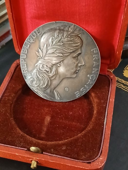 Medalha Francesa antiga