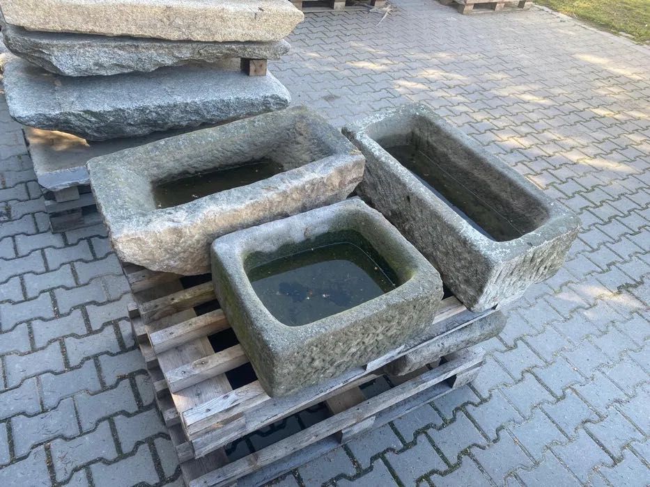 Zabytkowe Koryta Kamienne Z Piaskowca i Granitu