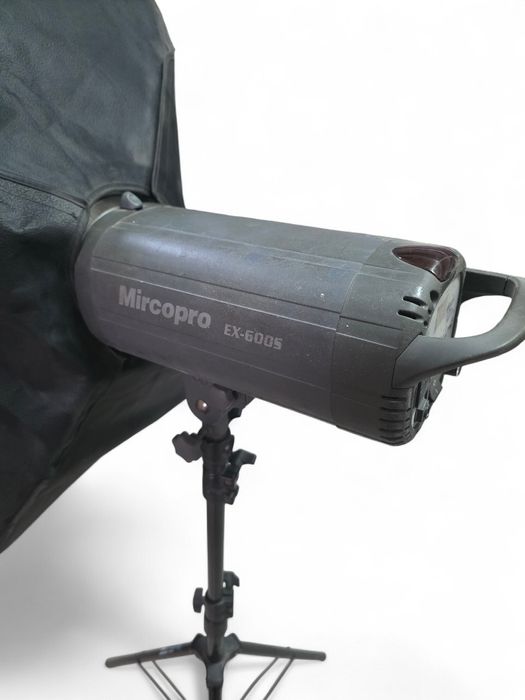 Набір студійного освітлення Micropro EX-600S