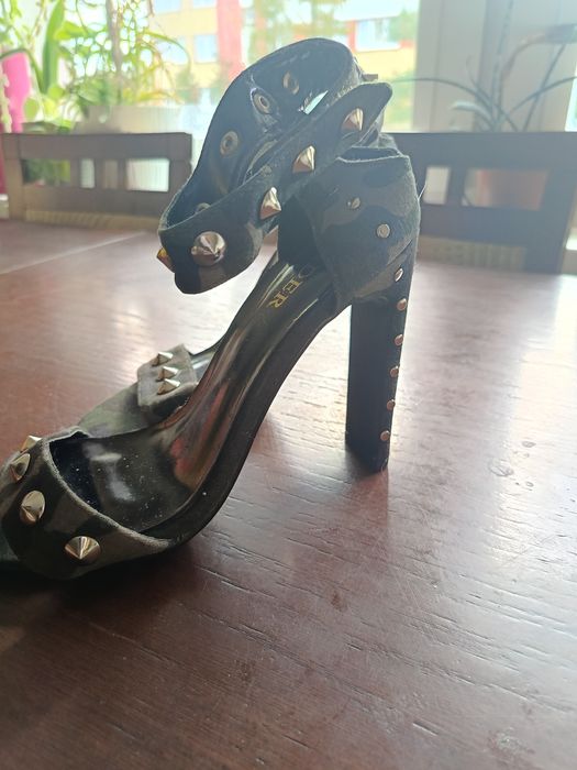 Buty na wysokim obcasie