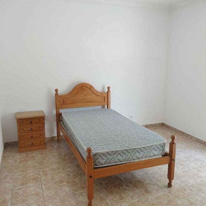 Quartos individuais a estudante 250€/260€/300€ com despesas incluídas