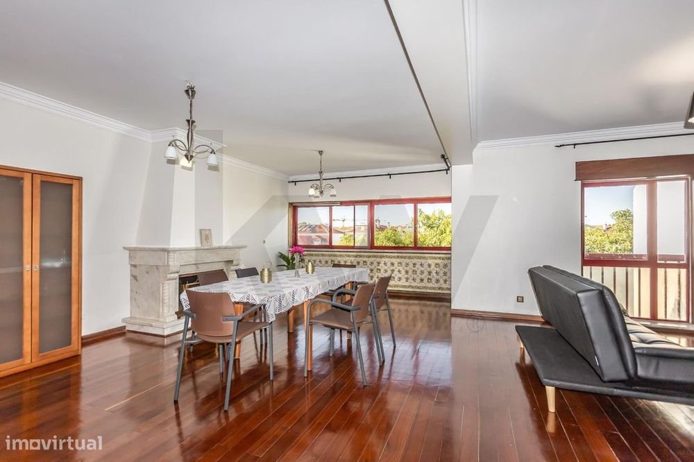 Apartamento Duplex T5 - Saldanha - Montijo