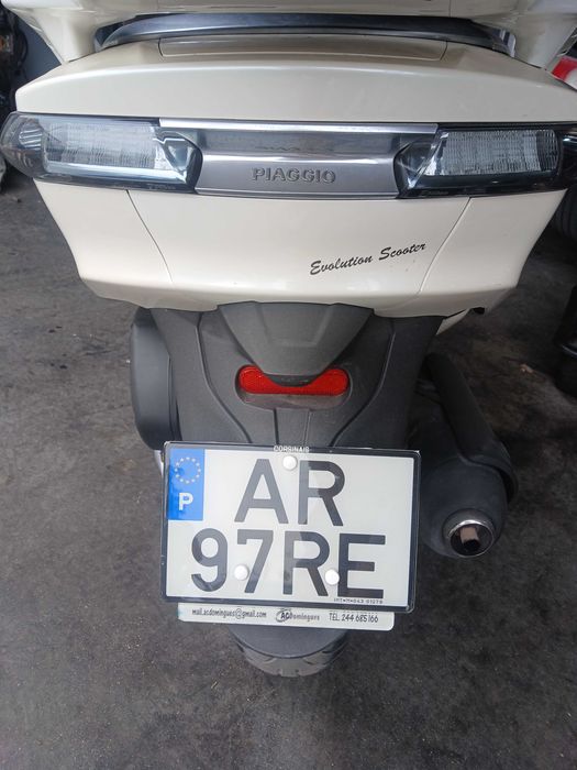 Mota Piaggio 125 X10