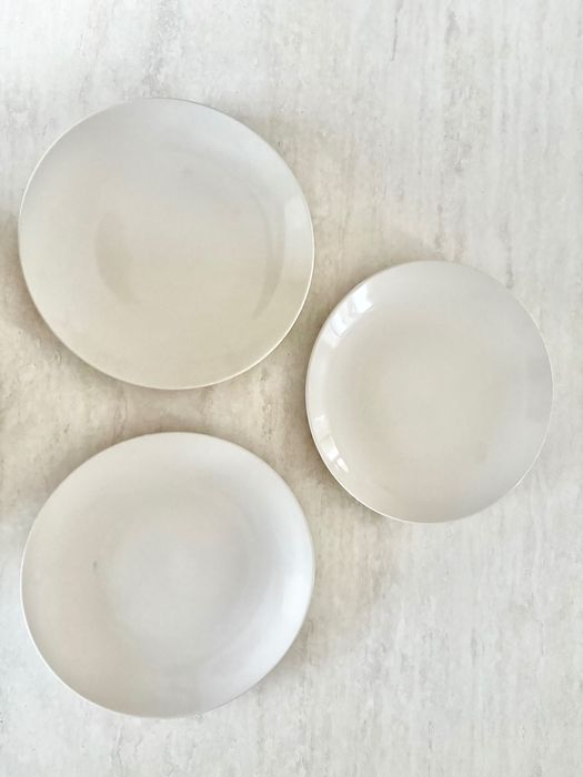 3 piękne beżowe talerze ceramiczne IKEA 25 cm