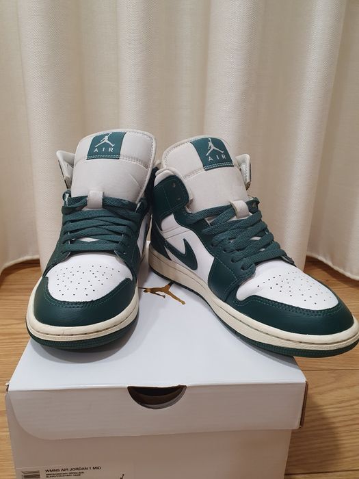 Air Jordan 1 Mid