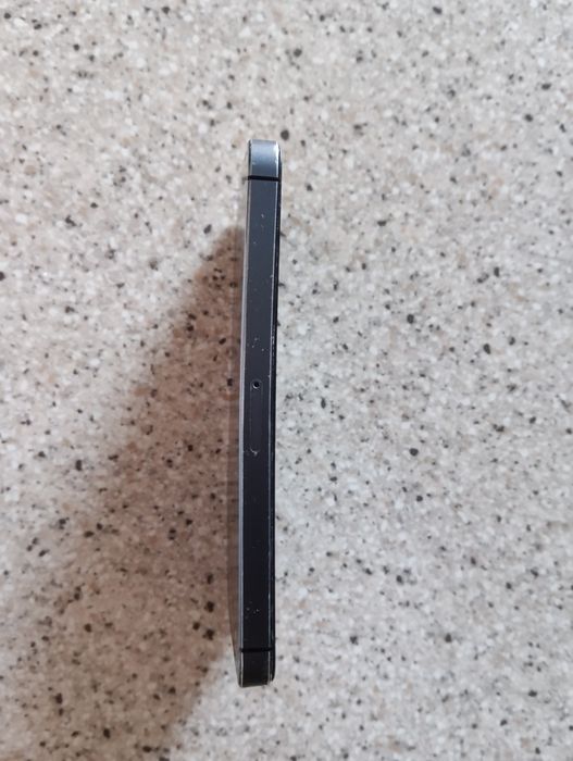 Продам IPHONE 5 16G БВ