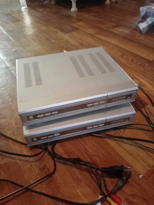 тюнер на спутниковые каналы с проводами