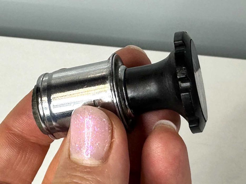 Кнопка прикурювача 12V.