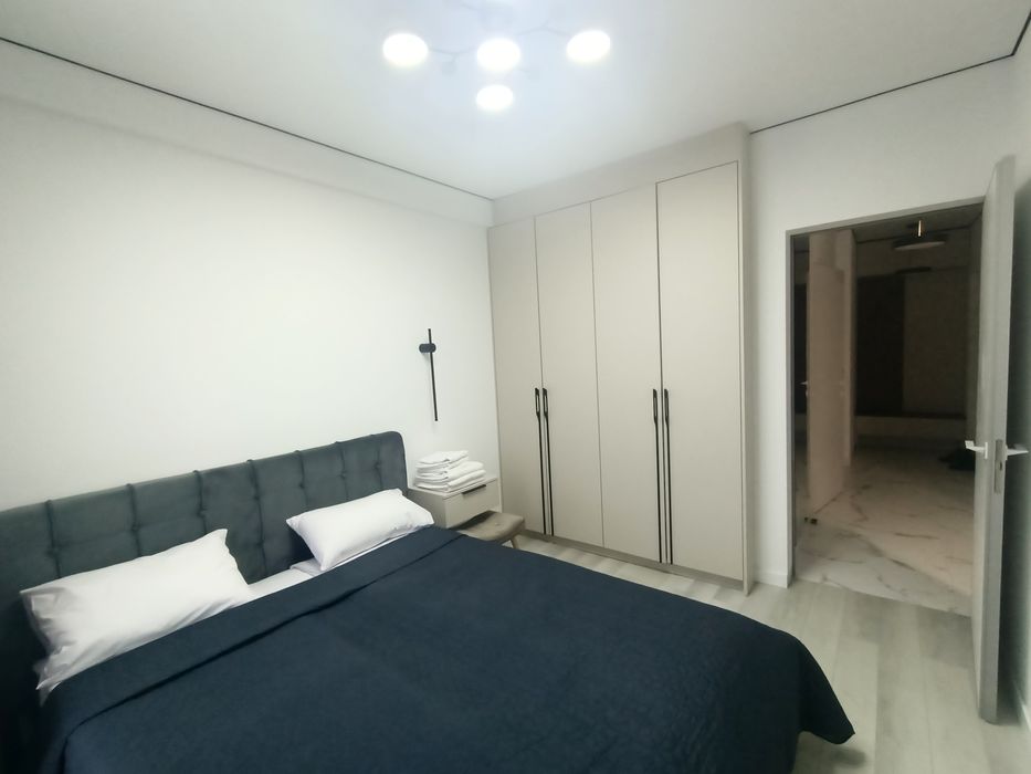 Здаються Двокімнатні Апартаменти. Срібний дім Люкс. Центр. Паркінг