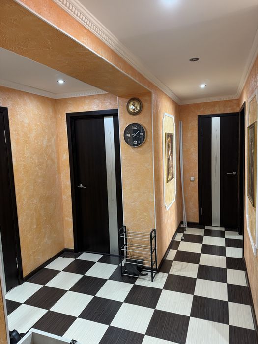 Продам 3-кімнатну квартиру  м-н Жовтневий