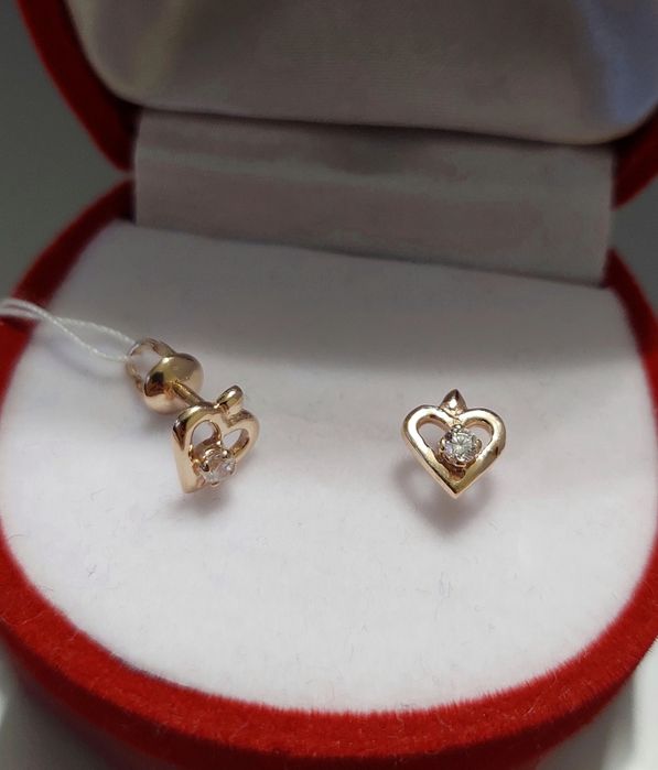 Золоті сережки "Love" 585 проба нові