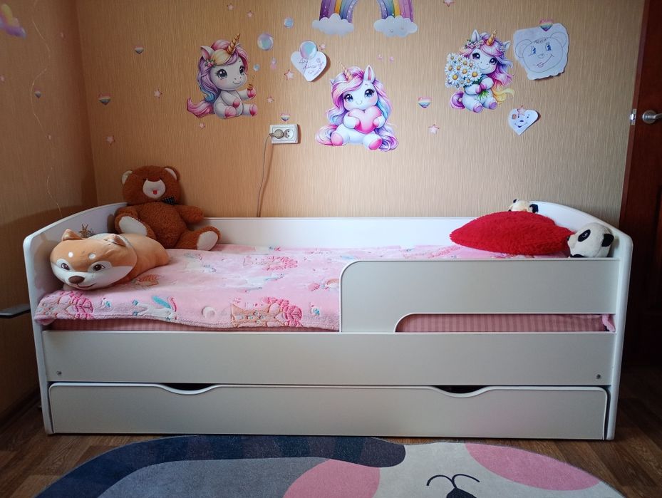 Продам дитяче ліжко з матрацом