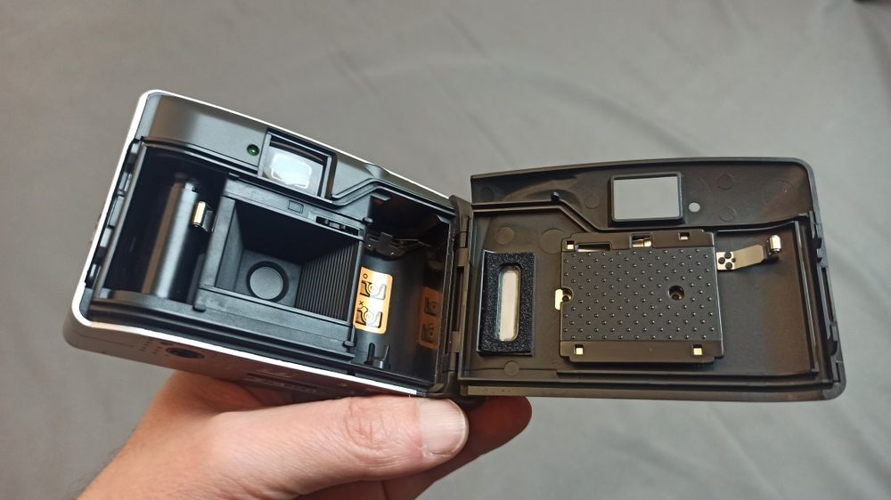 Nikon EF400 SV analógica 28mm