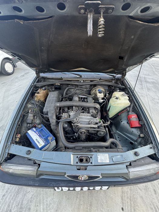 Alfa Romeo 75 , 1.6 carburadores