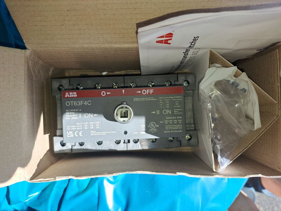 ABB OT63F4C (артикул 1SCA105369R1001) — це 4-полюсний ручний перемикач навантаження