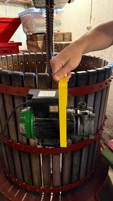 Motor de Extração de Vinho