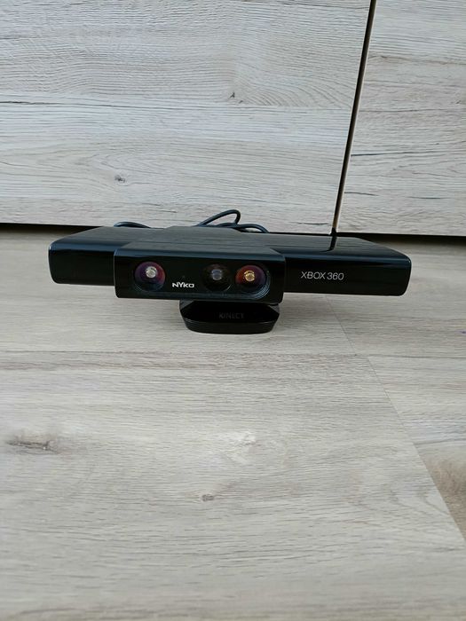 Zestaw Kinect Xbox 360 + nakładka zoom NYKO / sensor ruchu Xbox360
