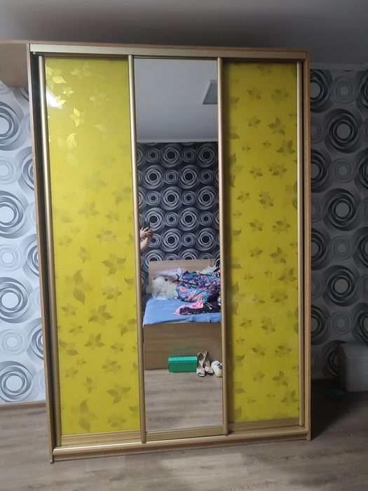 Продам до шафи купе двері
