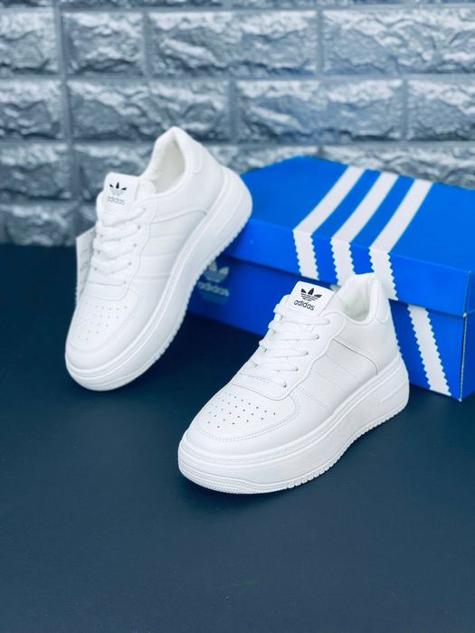 Новые кроссовки Adidas/ кожаные кросовки адидас/женские adidas белые