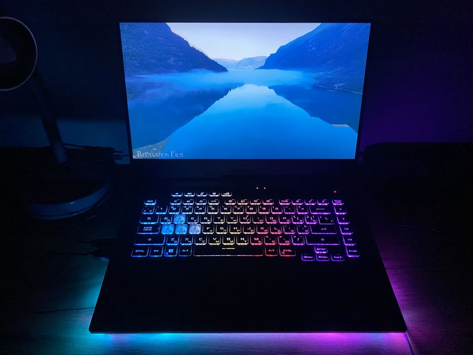 ASUS rog strix g15 (rx6800m/R9 5900HX) Advantage edition