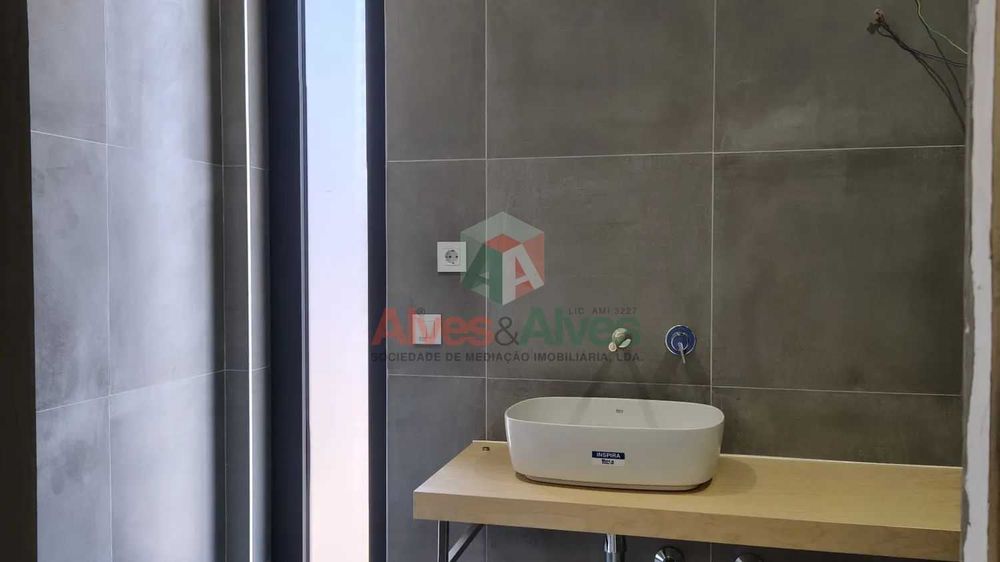 Moradia Nova Geminada na Maia